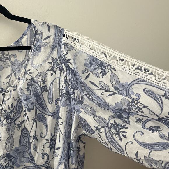 NWT Unique Spectrum Womens Top White And Blue Floral Paisley Size 3x - Picture 5 of 9